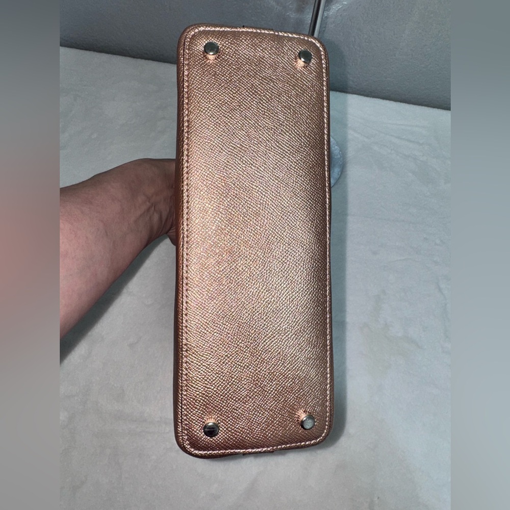 Coach rose gold Leather Interior - Picture 3 of 17